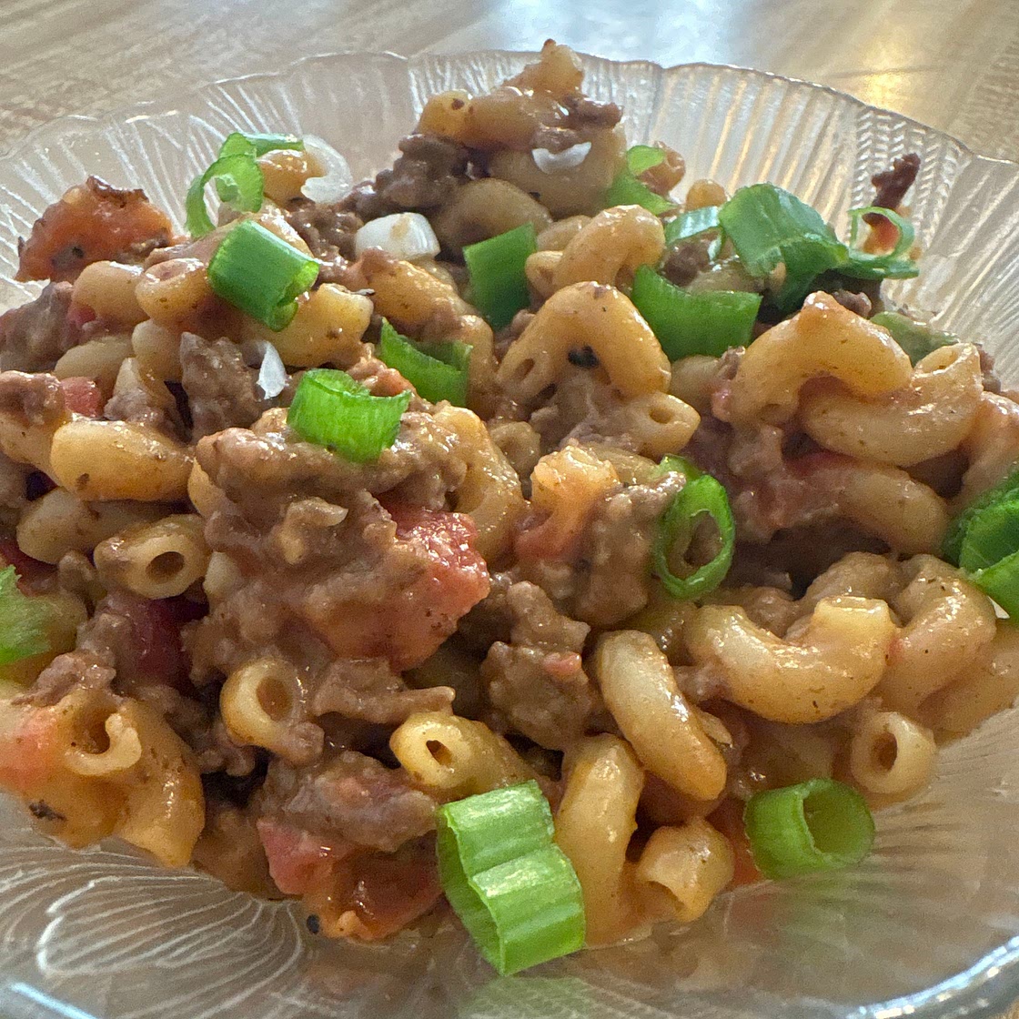 Skinny One Pot Cheeseburger Pasta Skillet