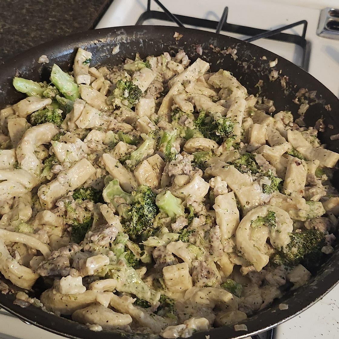 Creamy bacon broccoli penne (low salt low carb)