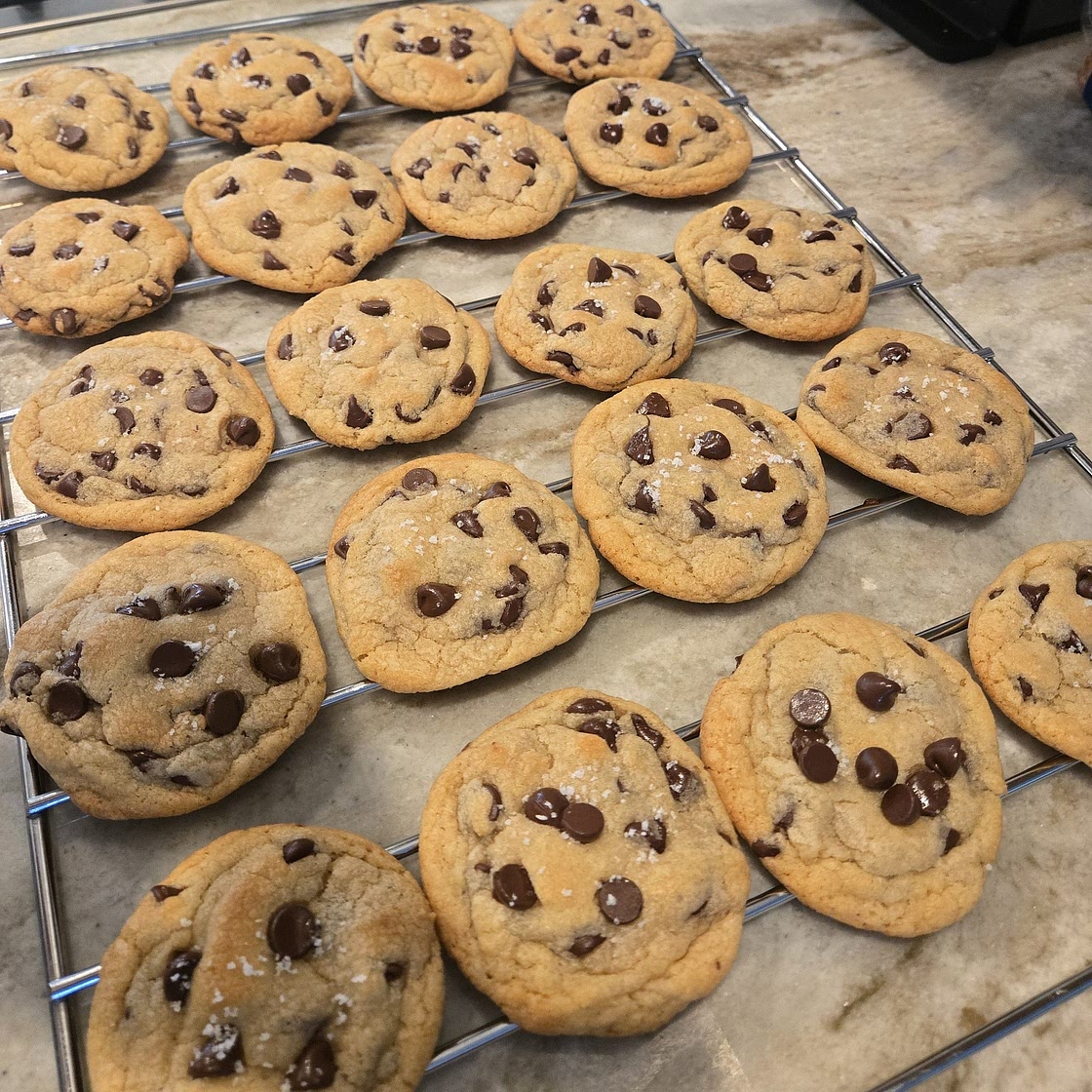 BEST Chocolate Chip Cookies