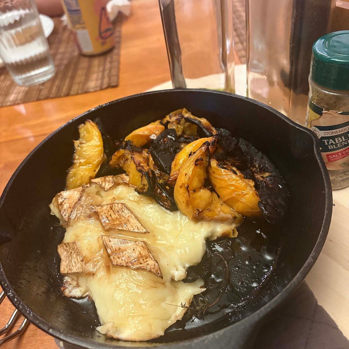 Grilled Peaches and Brie
