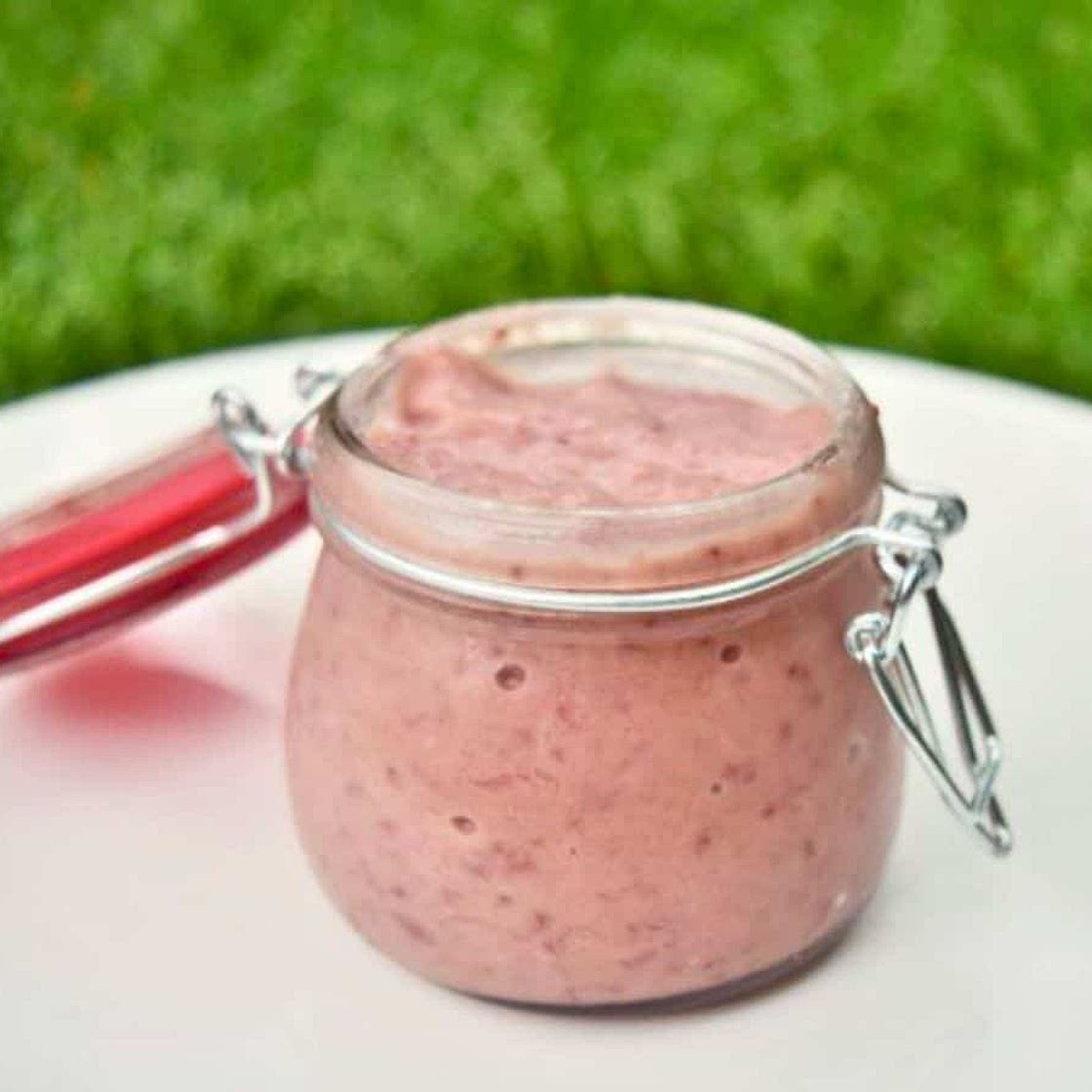Homemade Strawberry Curd