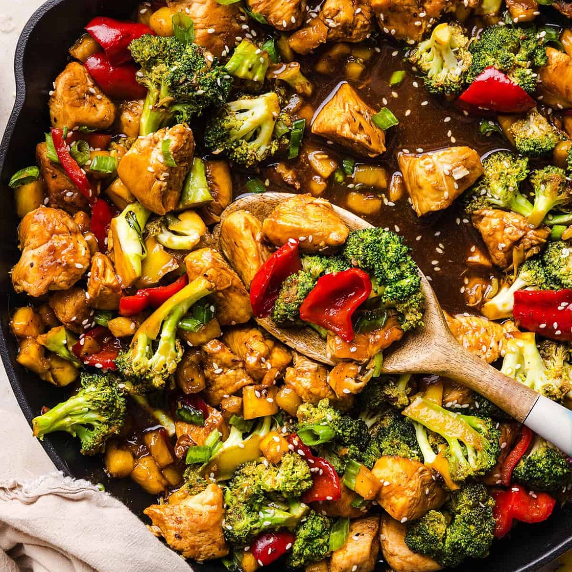 One Pan Pineapple Teriyaki Chicken Stir Fry