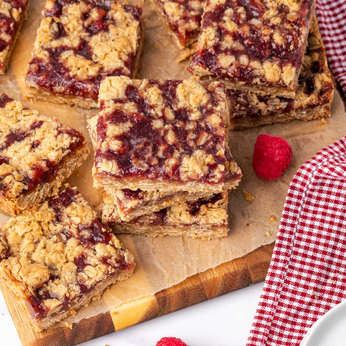 Raspberry Oatmeal Crumb Bars