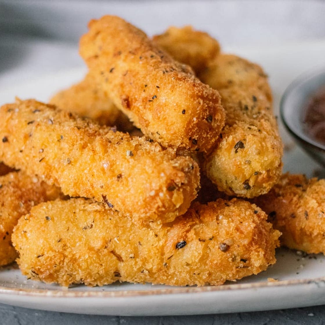 Vegane Mozzarellasticks aus Cashewkernen
