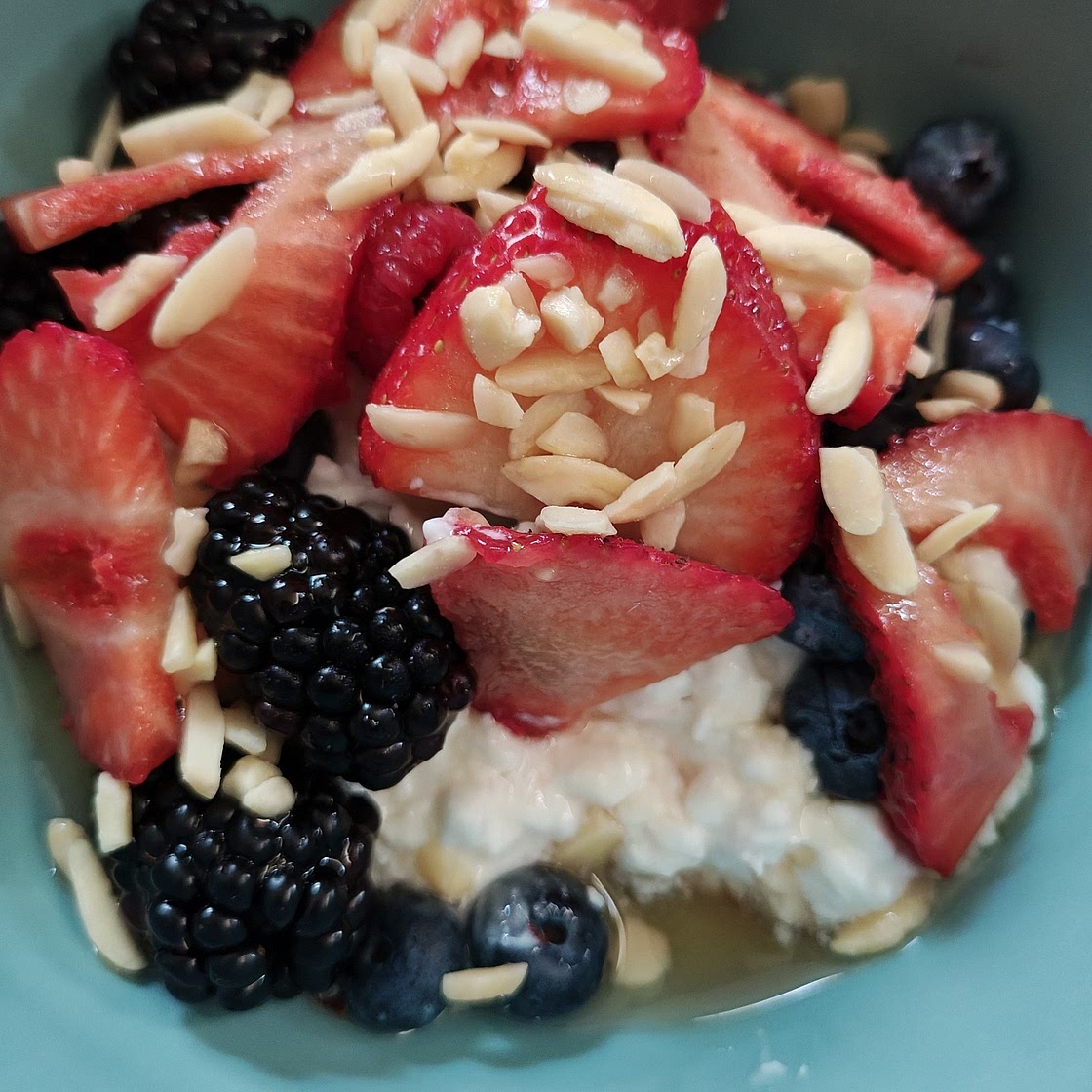 Berry Cottage Cheese Breakfast Bowl