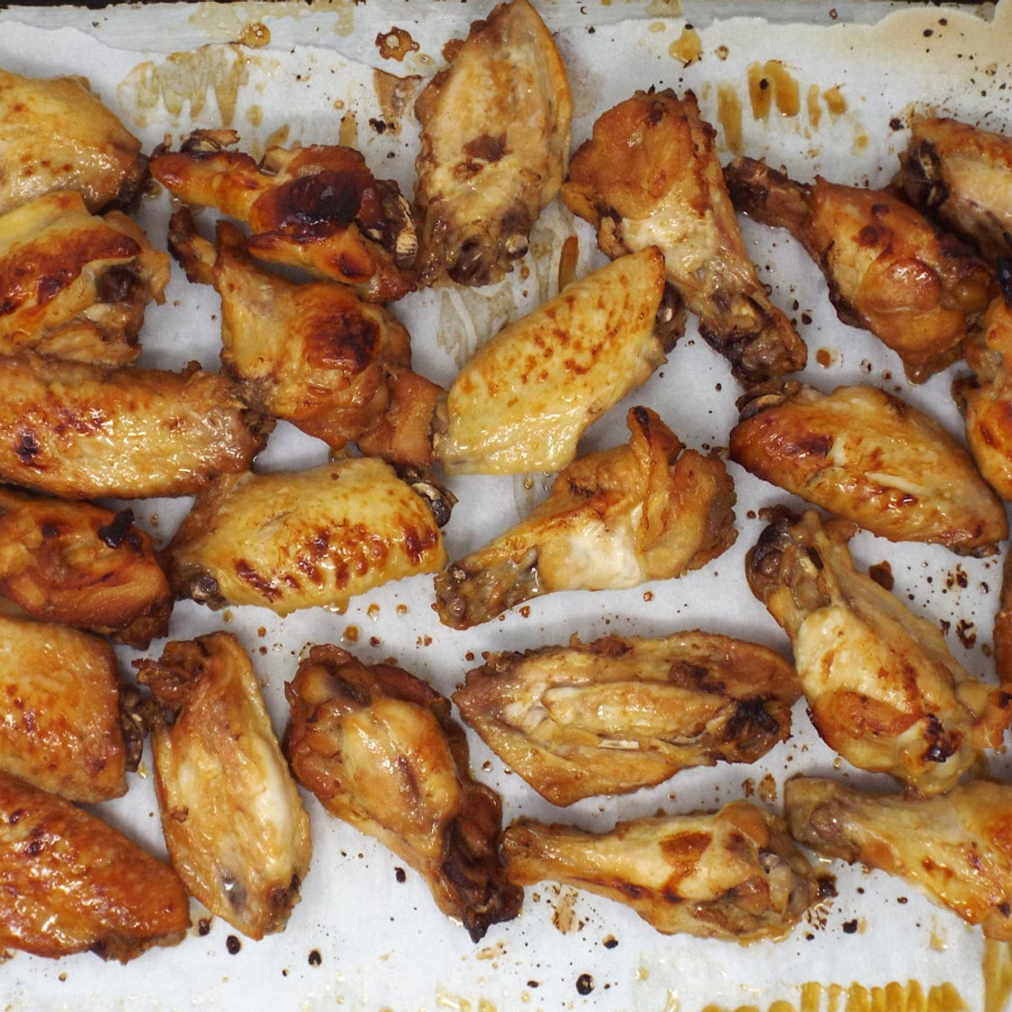 Slow Cooker Garlic and Honey Chicken Wings