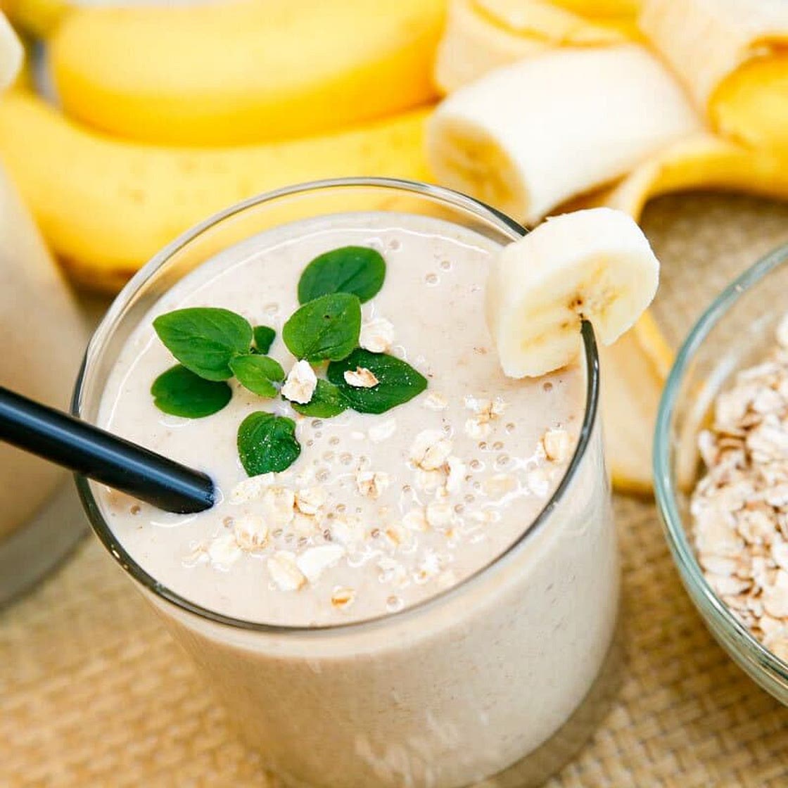 Bananen Smoothie mit Haferflocken und Milch