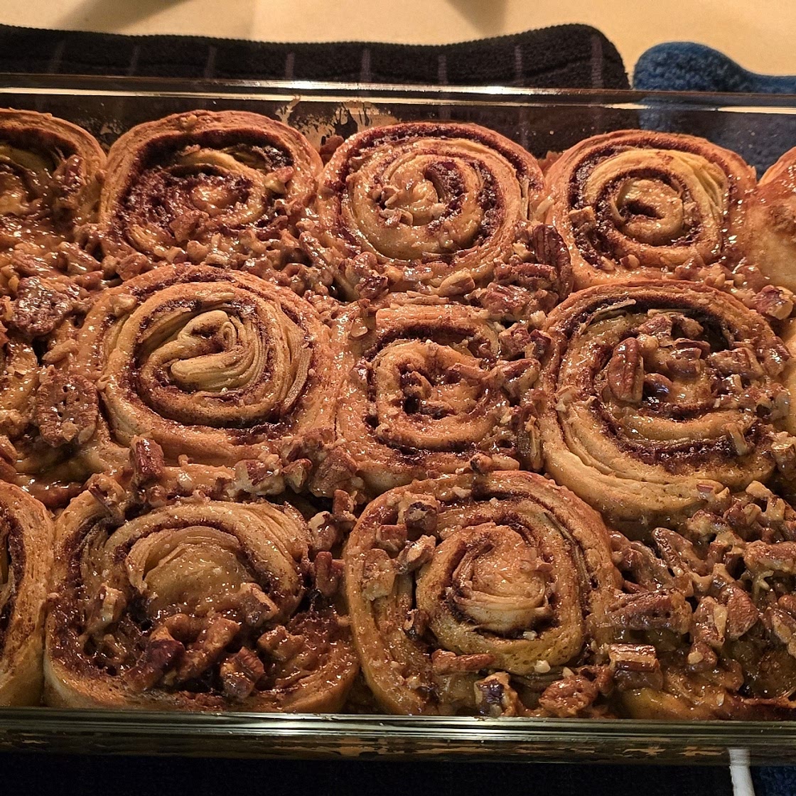 Caramel Apple Cinnamon Rolls with Sticky Pecan Topping