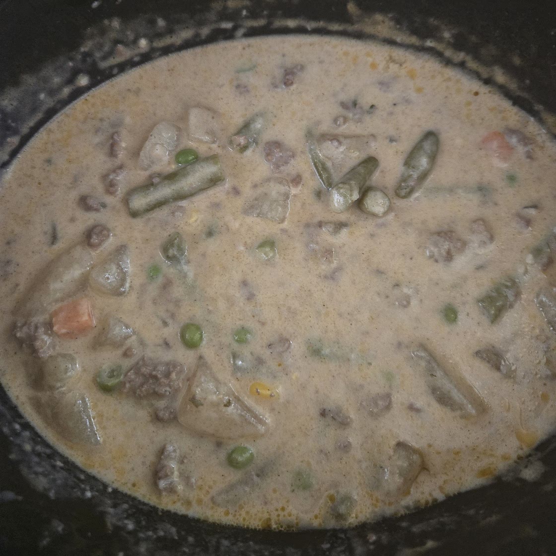 Crockpot Creamy Potato & Hamburger Soup