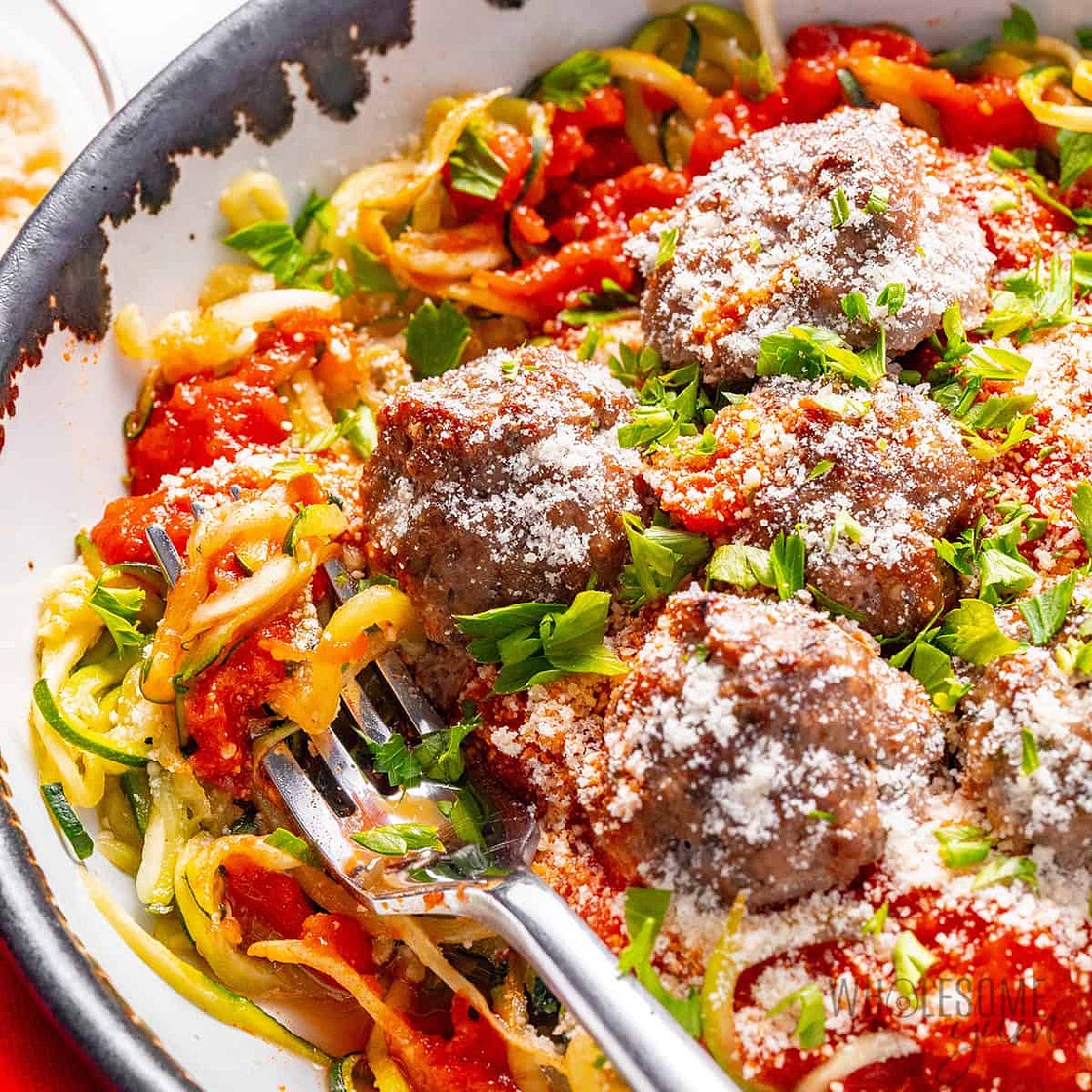 Zucchini Spaghetti (With Meatballs)