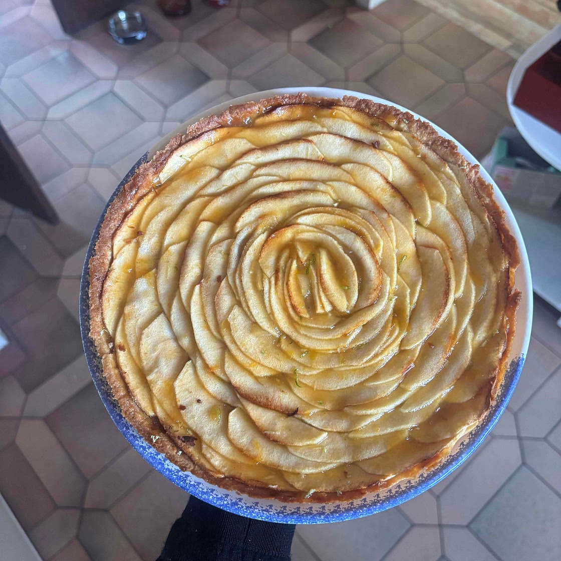 Tarte pomme caramel amande 