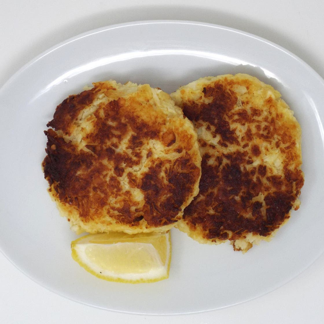 Crispy Cauliflower and Feta Cakes