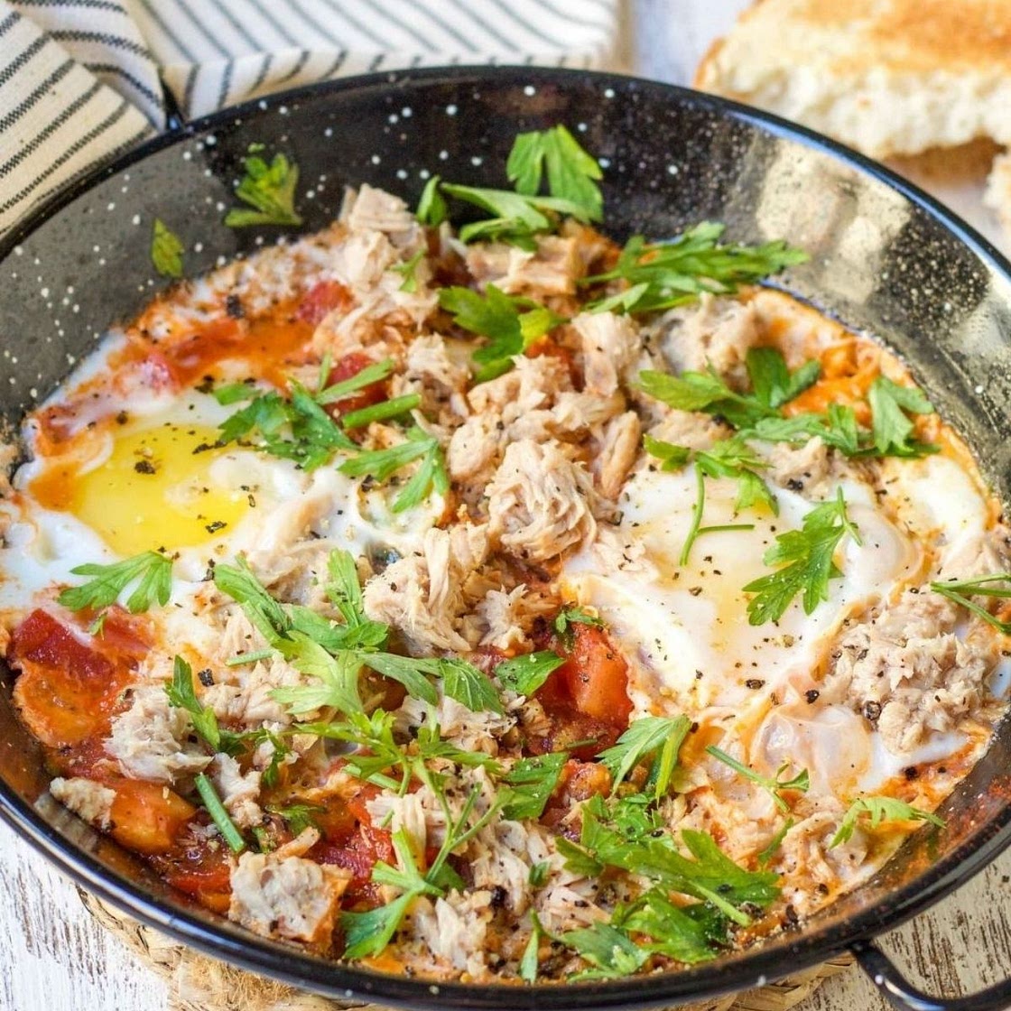 Tomato-Tuna Egg Nest