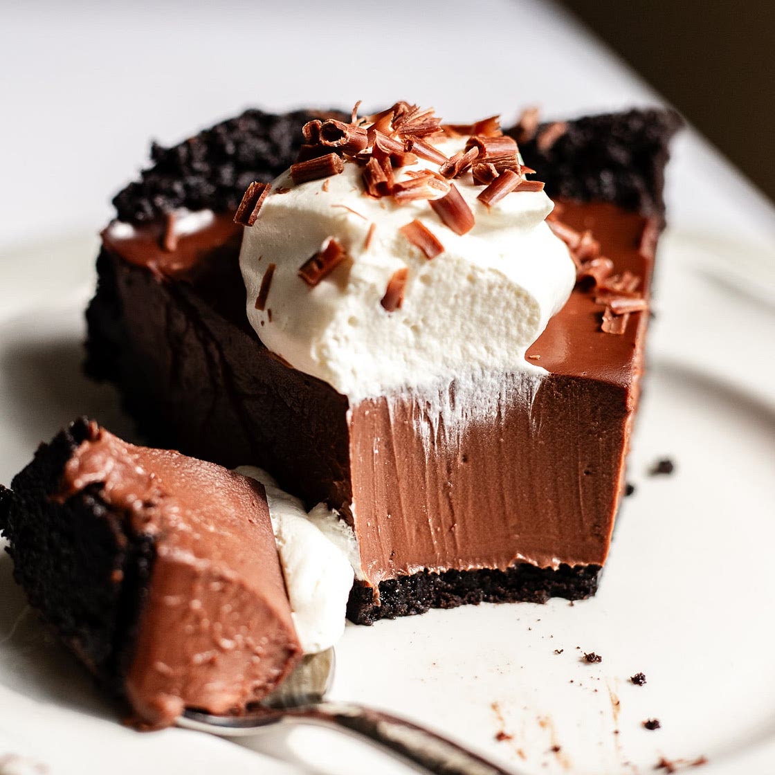 Vegan Chocolate Cream Pie (No tofu or nuts!)
