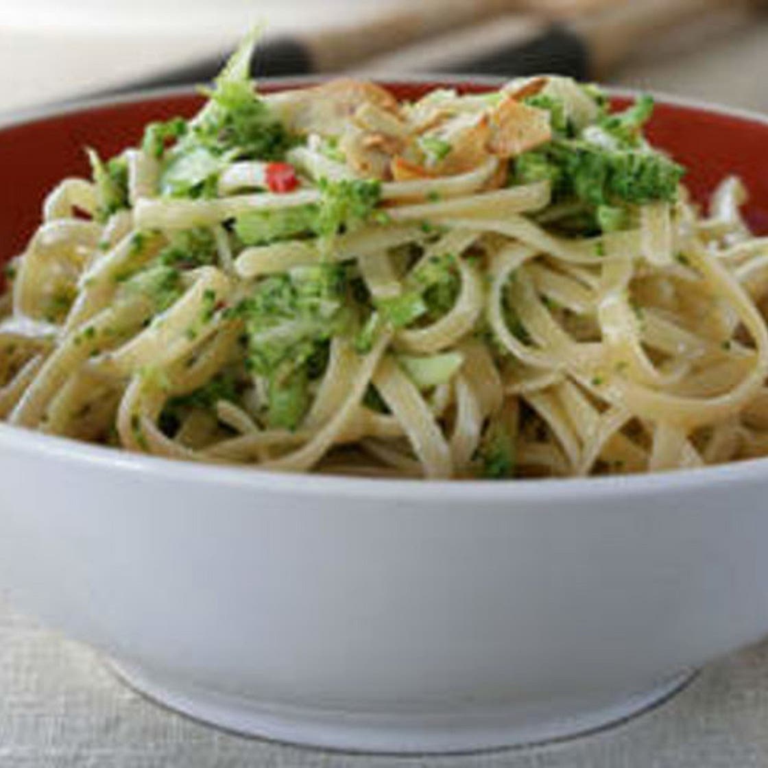 Broccoli and chilli linguini