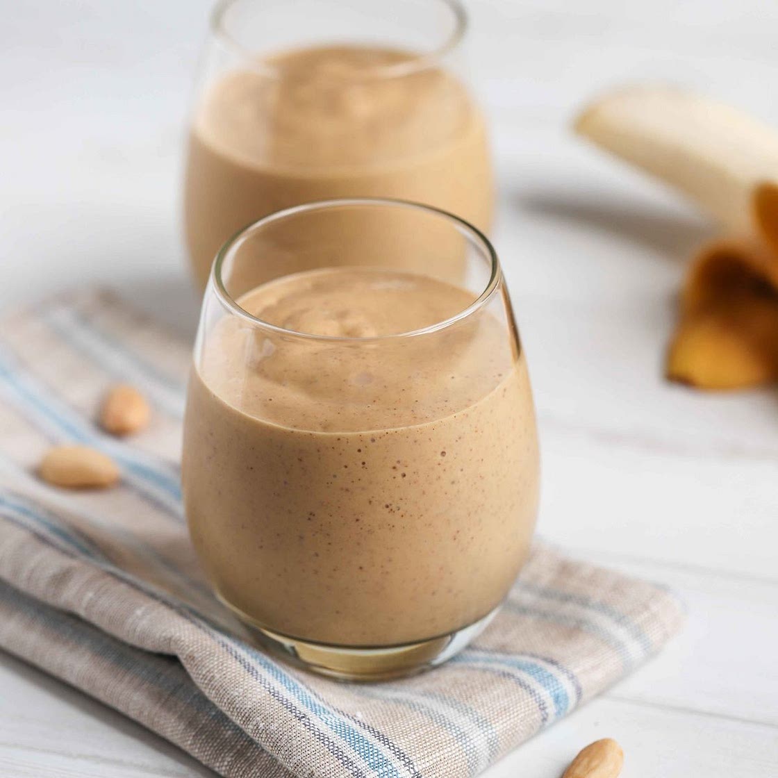 Mango and Almond Butter Pre Workout Protein Smoothie