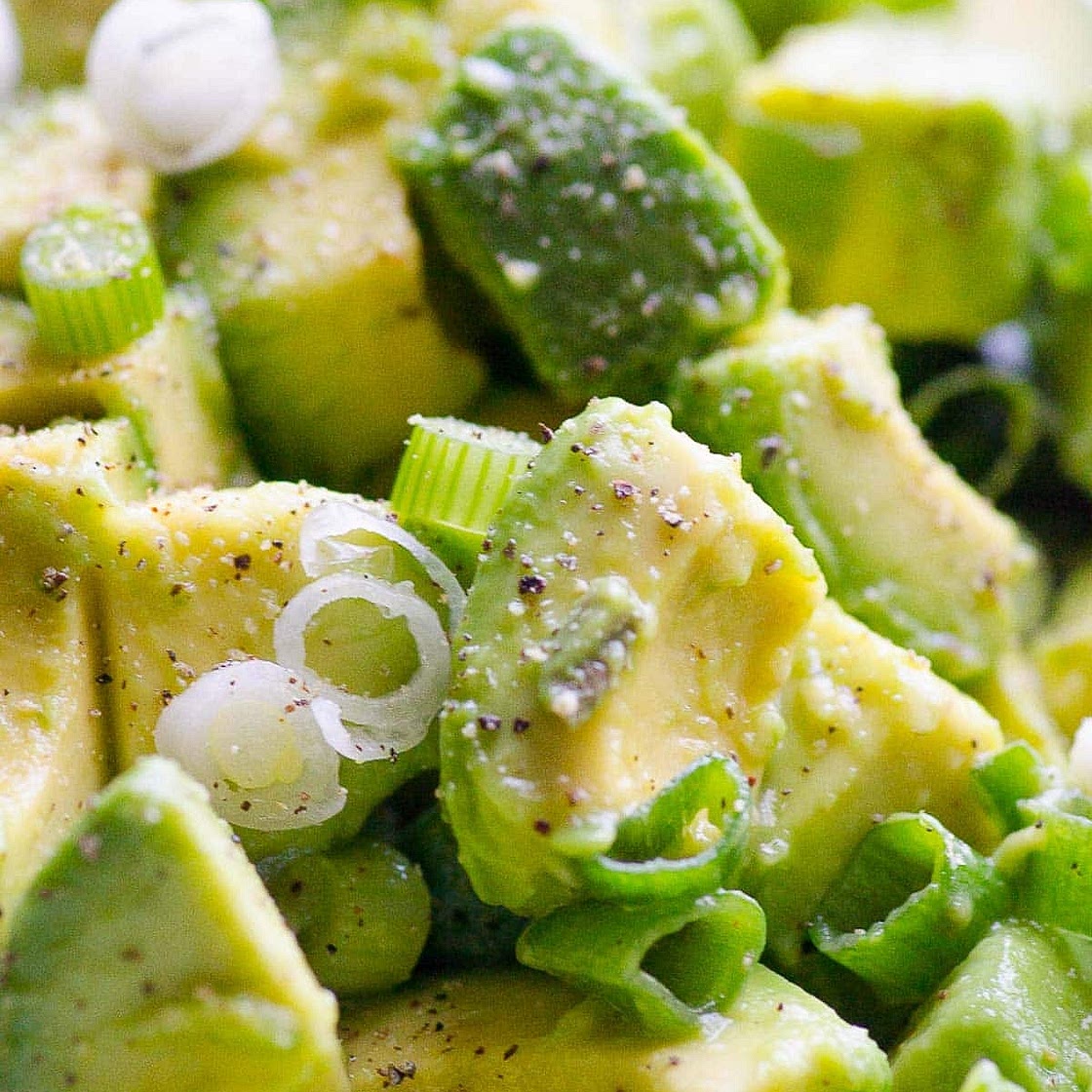 D'licious Simple Avocado Salad