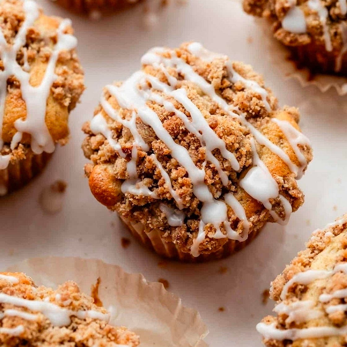 D'licious Incredible Banana Streusel Cake