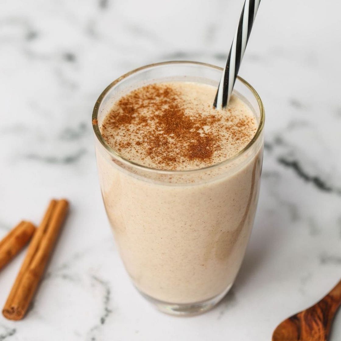 The Protein Cinnamon Roll Smoothie: Dessert for Breakfast (That’s Actually Good for You)