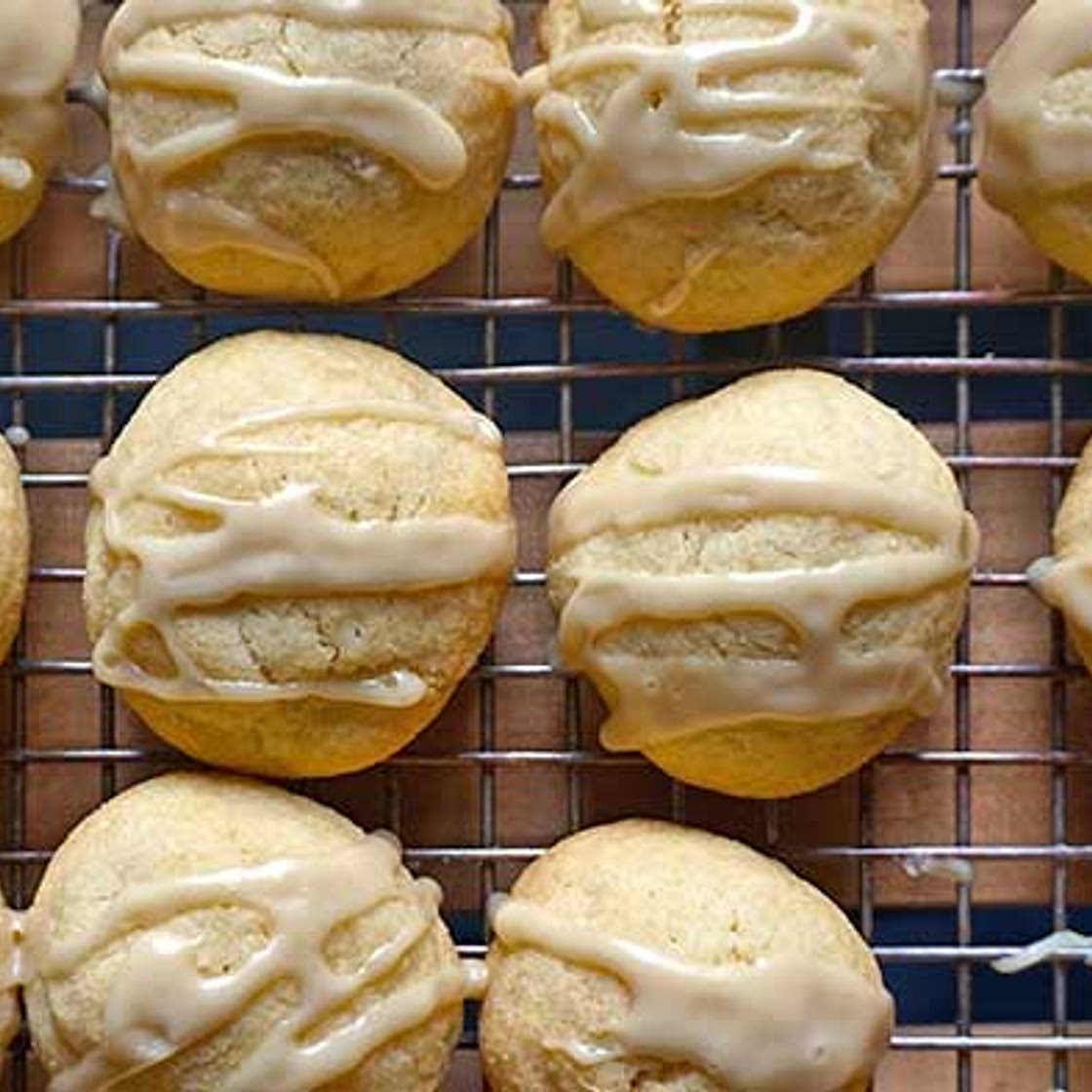 Maple Shortbread Cookies