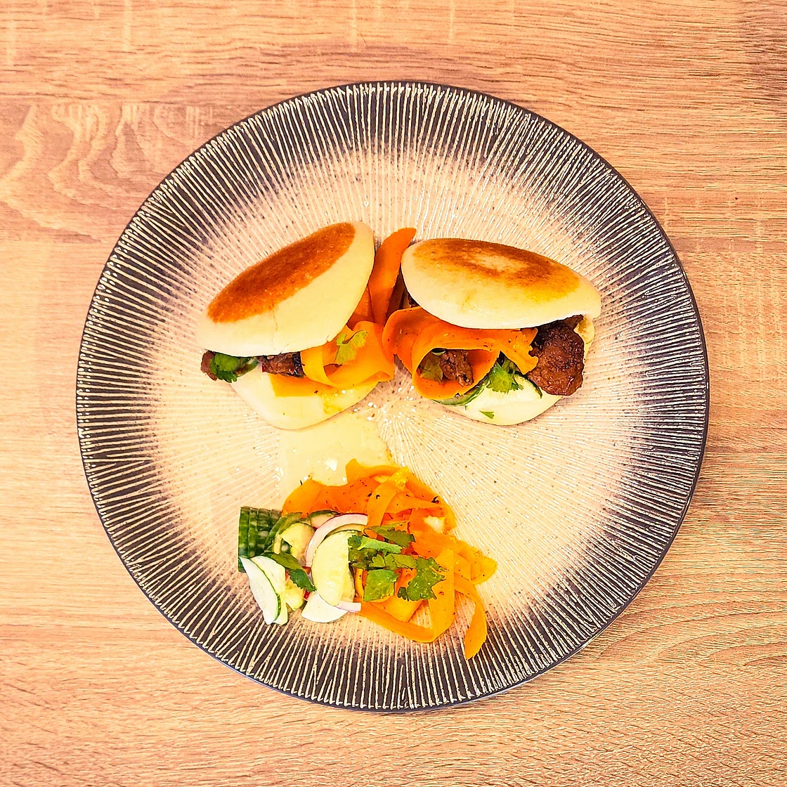 Bao buns au bœuf bulgogi & concombre épicé