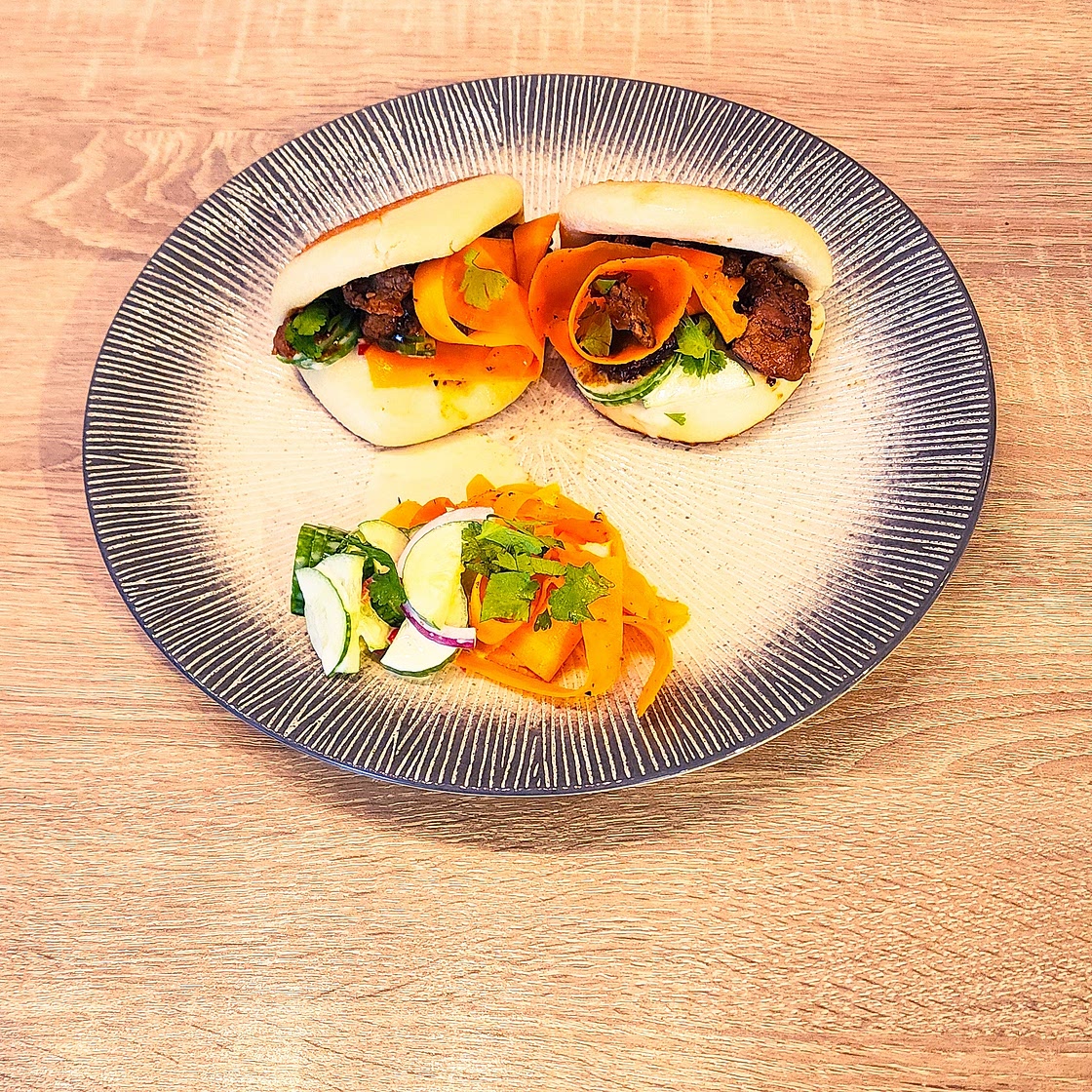 Bao buns au bœuf bulgogi & concombre épicé