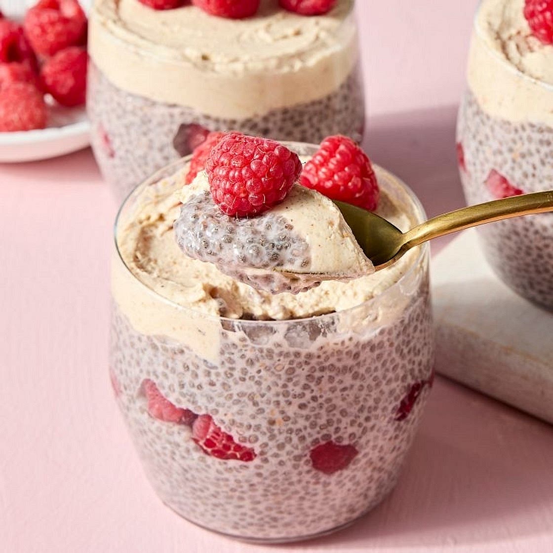 High-Protein Raspberry & Peanut Butter Chia Pudding