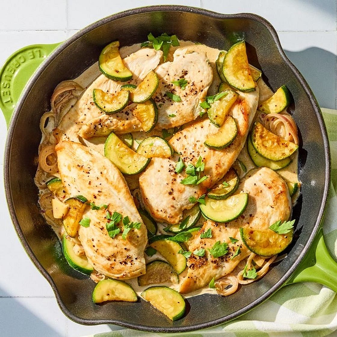 Creamy Garlic Chicken & Zucchini Skillet