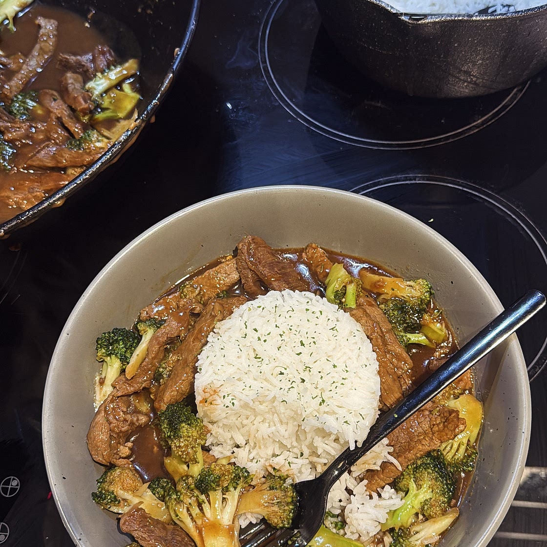 BEEF & BROCCOLI 