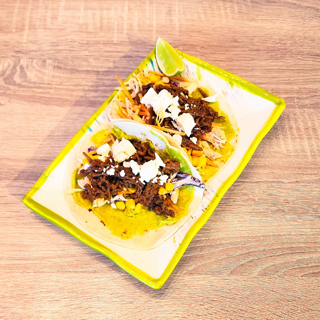 Tacos au bœuf, guacamole & fromage à la grecque