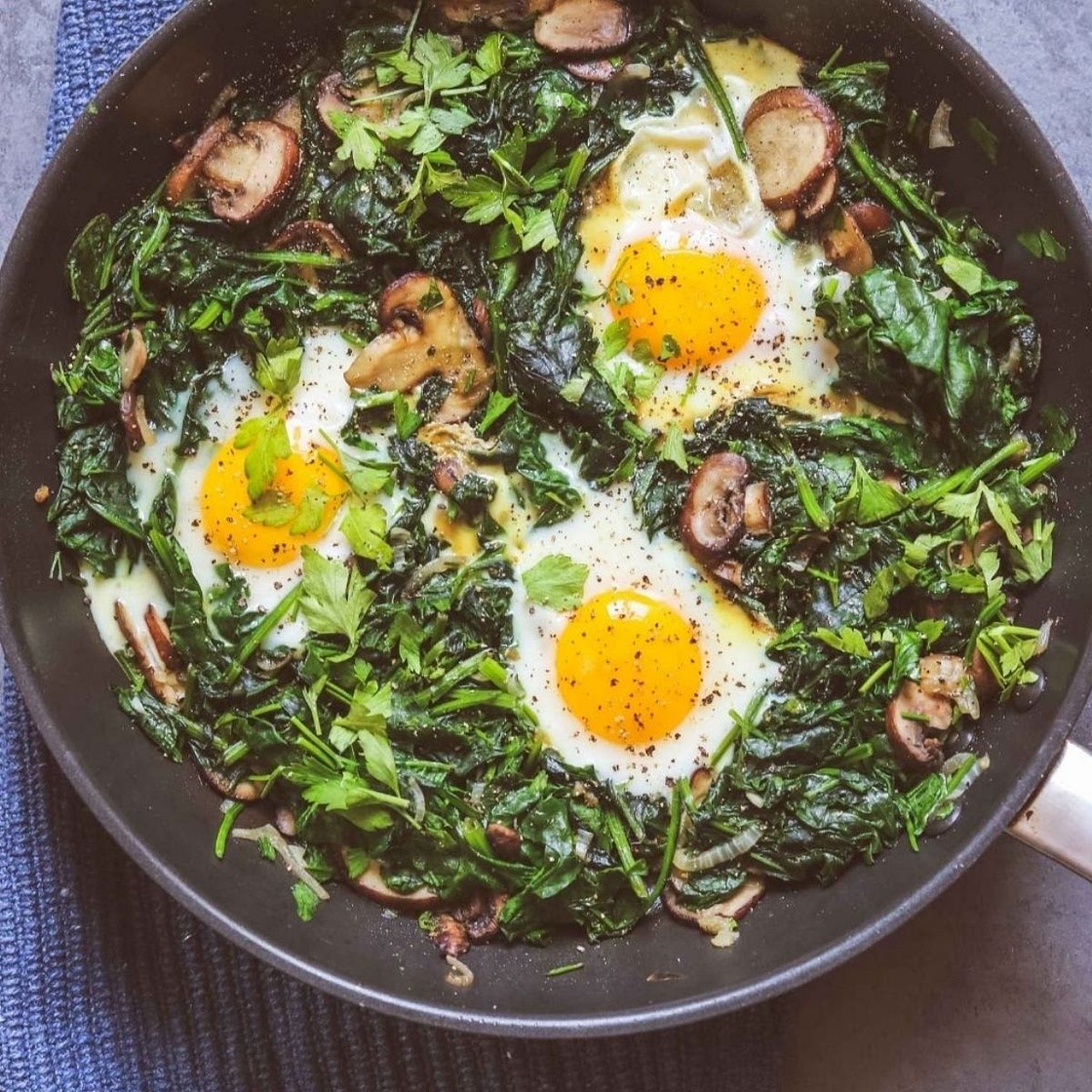 Green Spinach and Mushroom Shakshuka