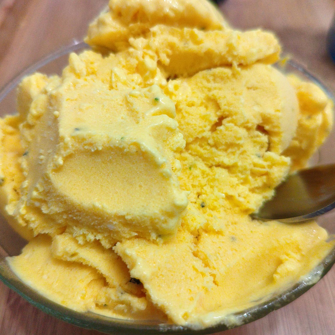 Gelado de manga tropical