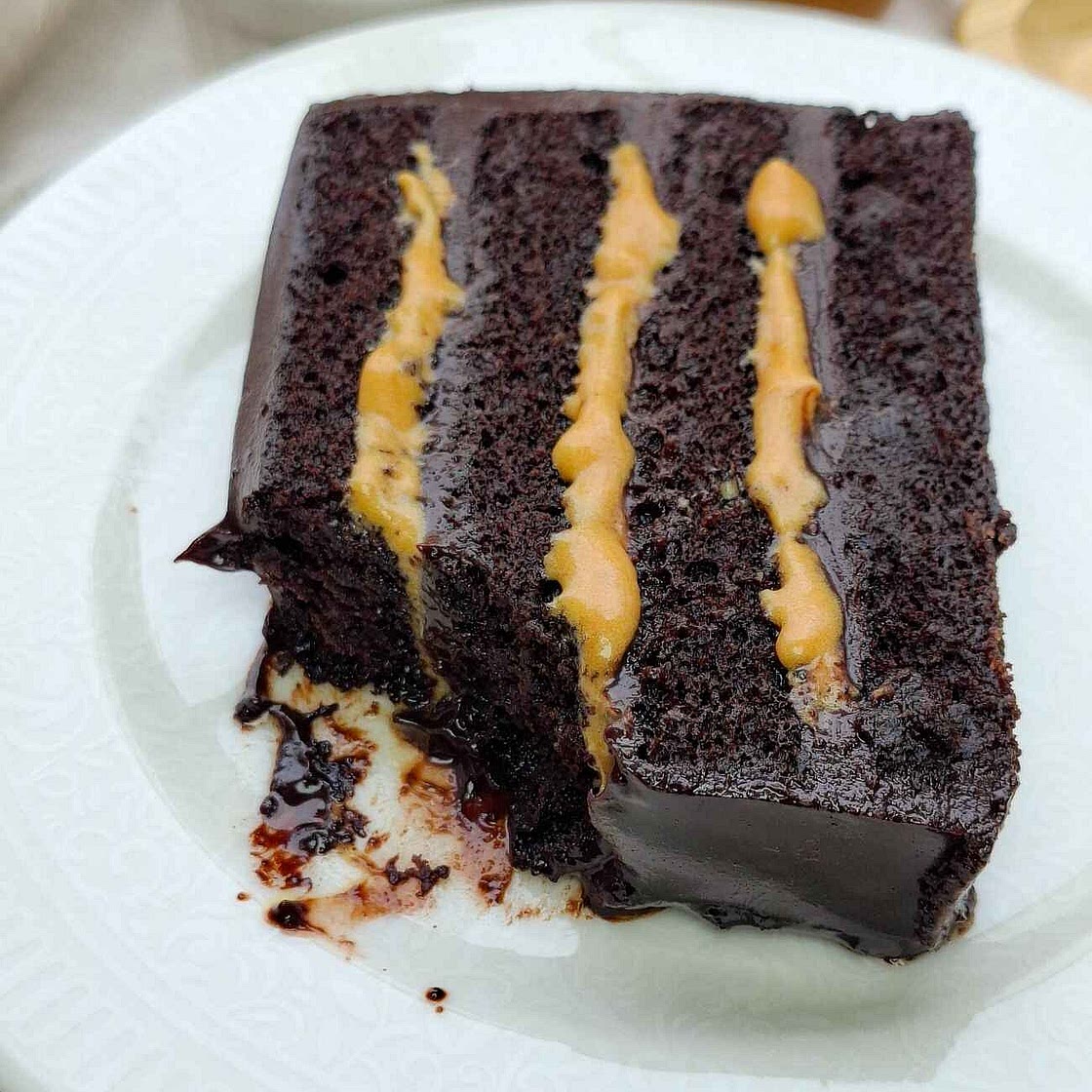 Viral London Chocolate Cake (with whipped caramel recipe!)