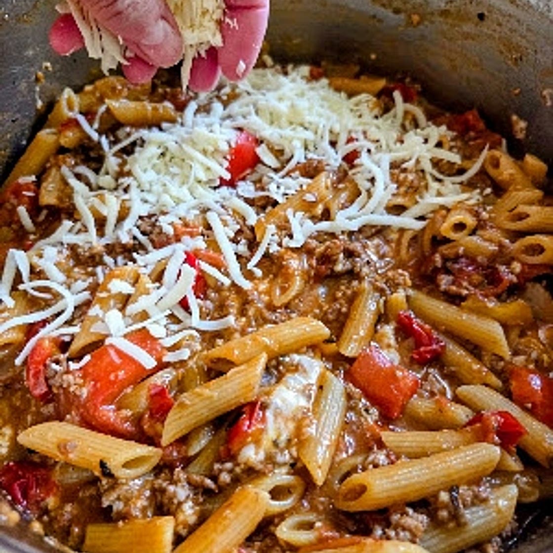 One Pot Beef and Garden Tomato Pasta