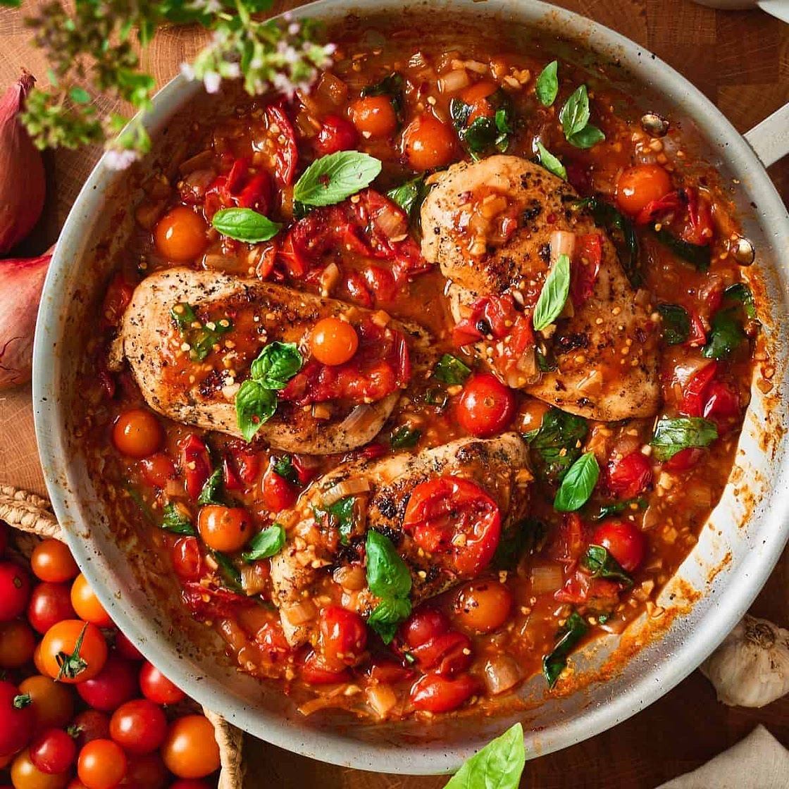 Chicken Pomodoro Recipe with Burst Cherry Tomatoes (One Pan!)