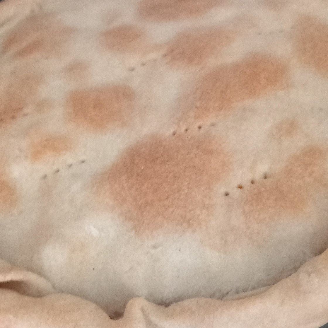 Calzone di cipolle alla pugliese: la ricetta della tipica torta rustica semplice e golosa