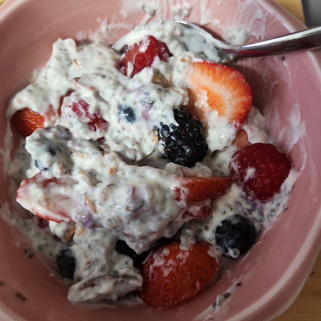 Sweet Berry Cinnamon Chia Pudding Bowl