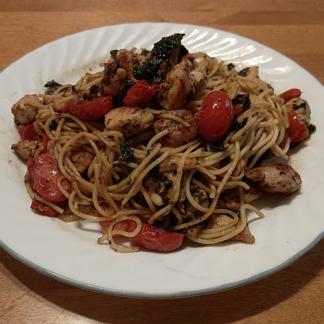 One Pan Tomato and Pesto Chicken