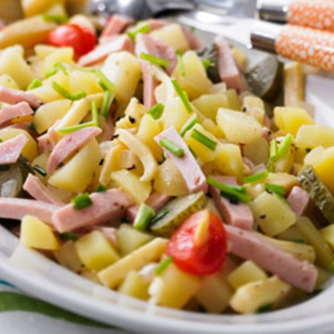 Kartoffel-Käse-Wurstsalat