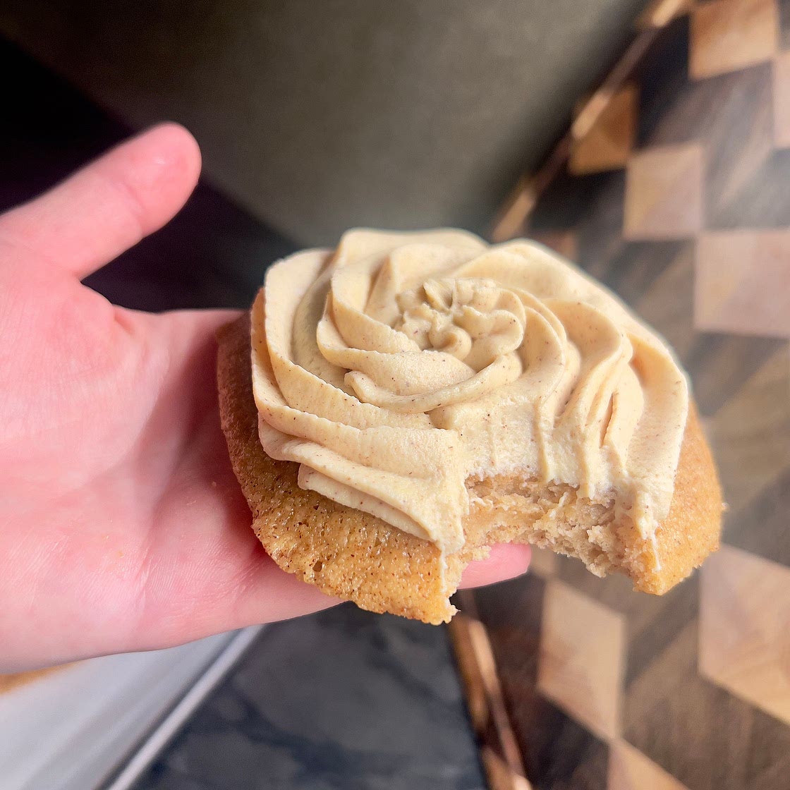 Copycat Crumbl Snickerdoodle (lower calorie)