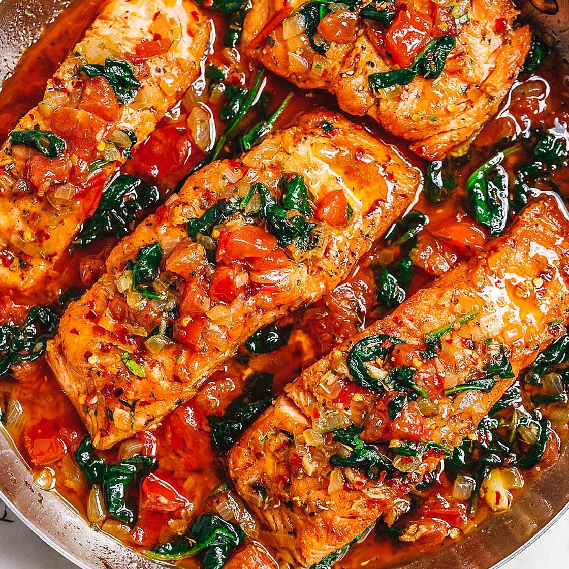 CrockPot Tuscan Sausage With Spinach and Sun-Dried Tomatoes