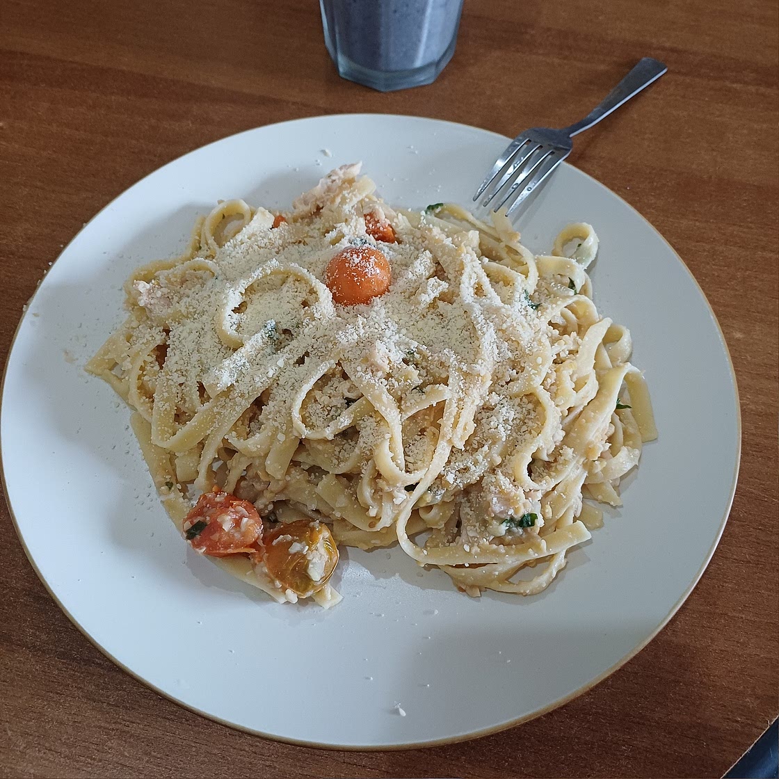 Hummus spaghetti