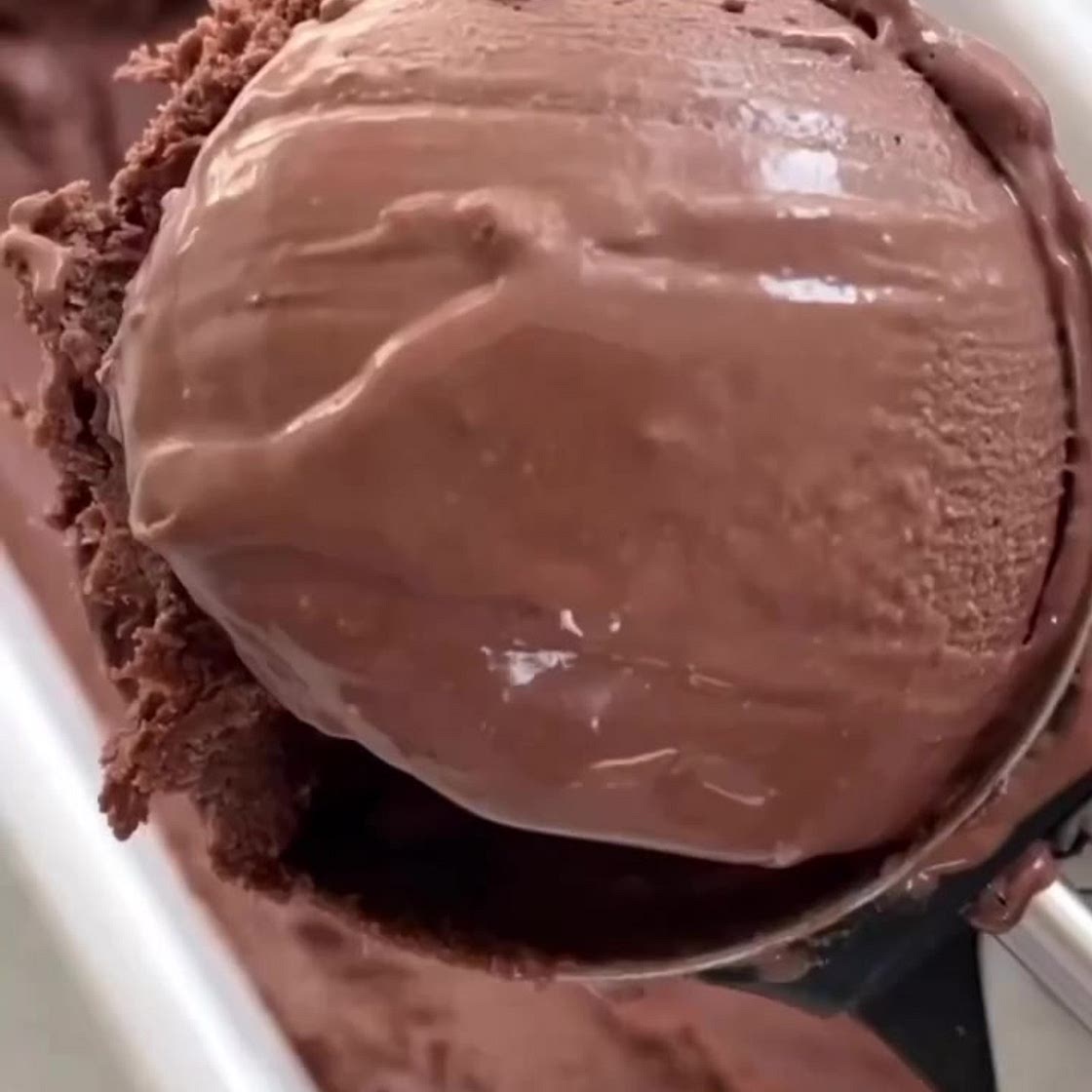 VEGAN BLENDER CHOCOLATE ๐ซ ICE CREAM! ๐จActually life changing cre