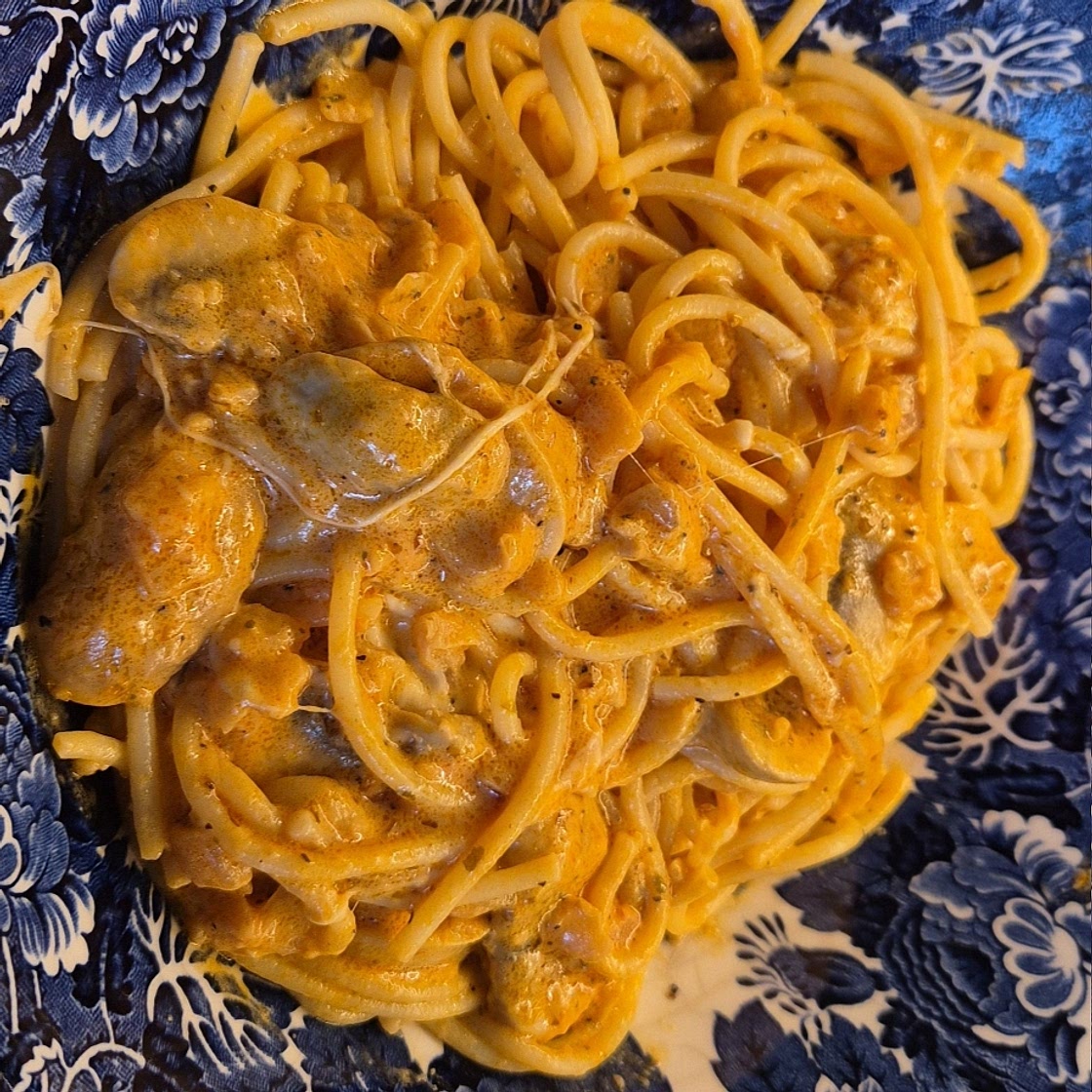 Easiest Creamy Mushroom Pasta 🍝