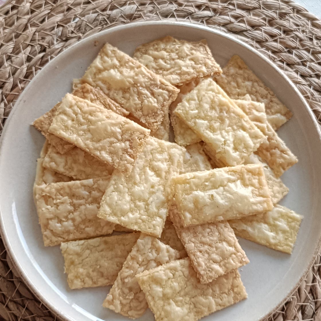 Sourdough disgard crackers