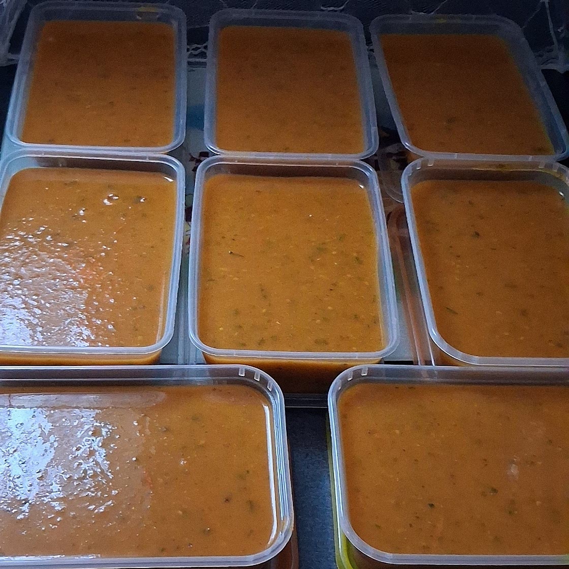 Courgette & tomato soup