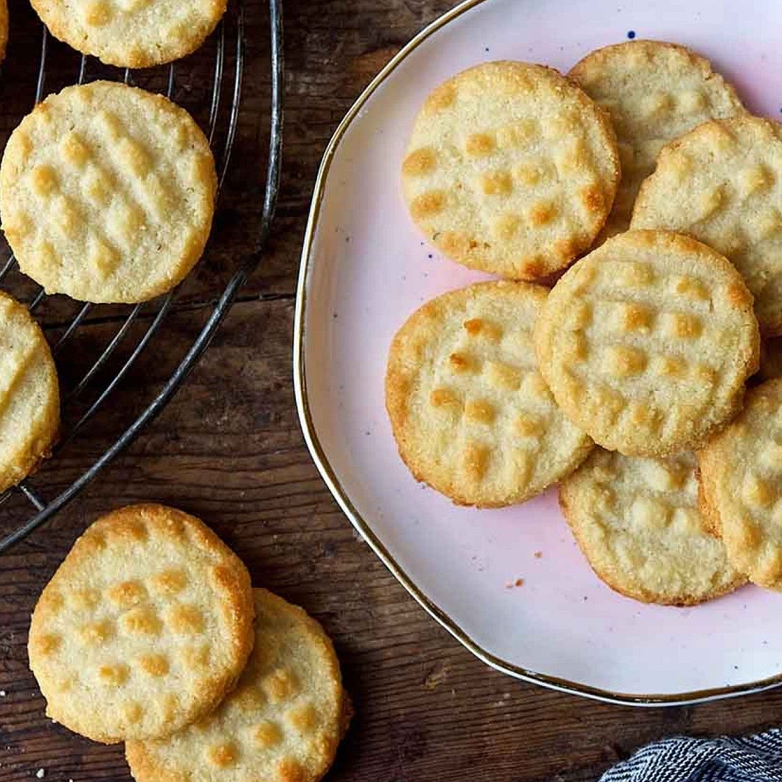 Gluten-Free Almond Flour Shortbread Cookies