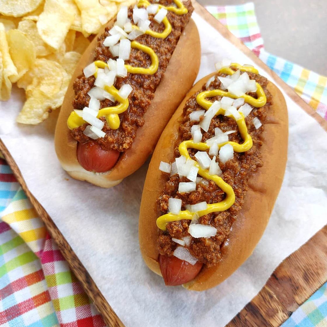 The BEST Hot Dog Chili (SERIOUSLY!)