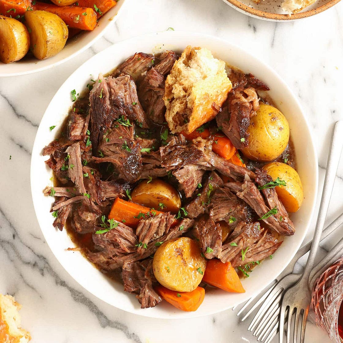 Easy Oven Beef Roast with Sweet Potatoes, Carrots & Green Beans