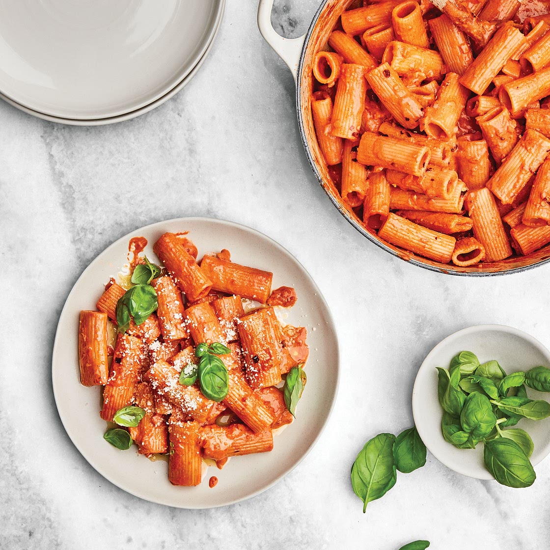 Rigatoni With Easy Vodka Sauce